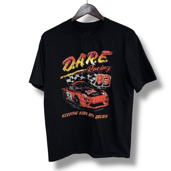DARE Men's Racing Keeping Kids Off Drugs T Shirt Size Large 20 x 29 - Picture 1 of 4